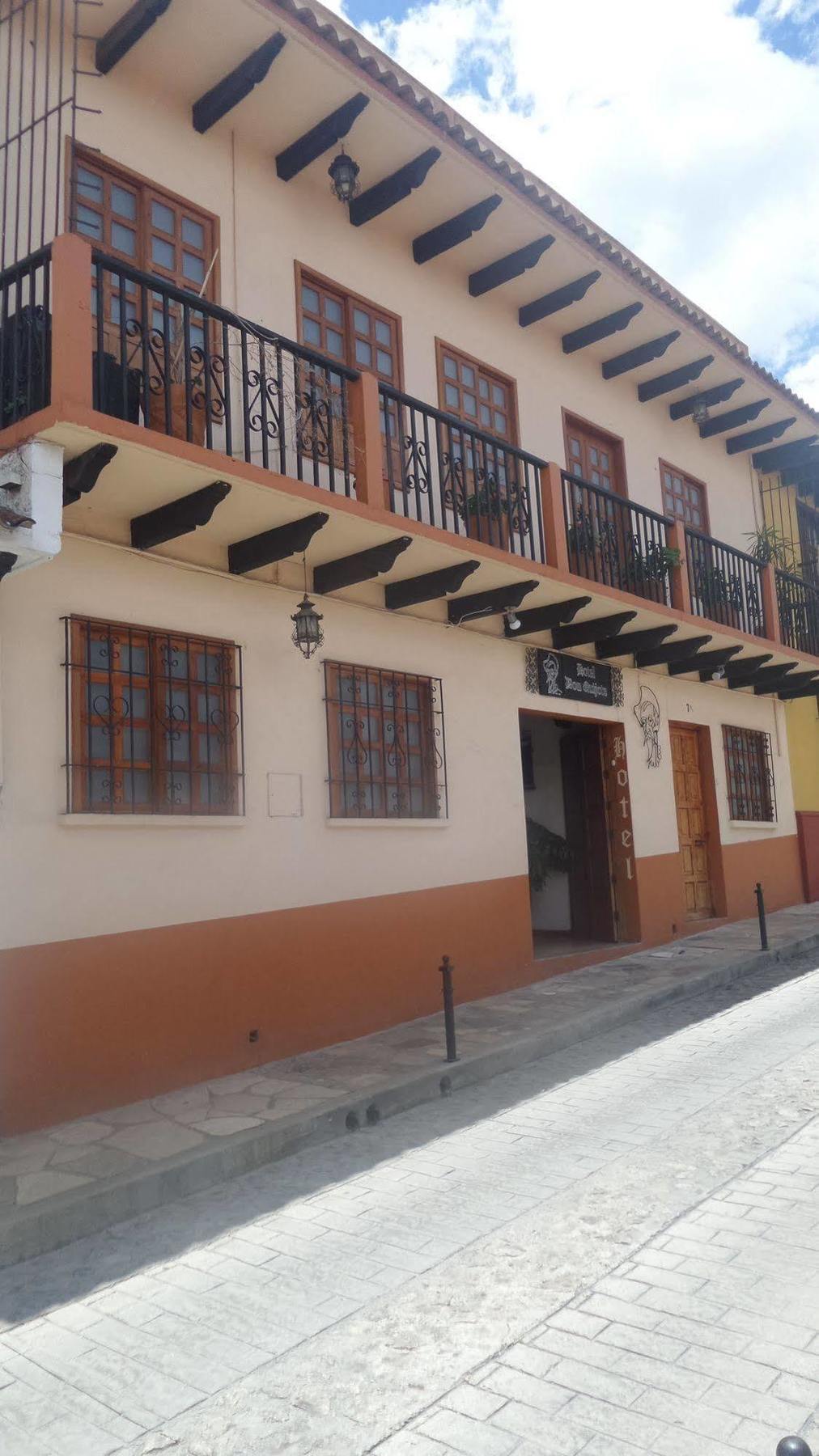 Hotel Don Quijote San Cristobal de las Casas Exterior photo
